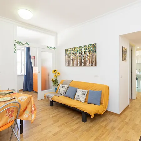 The Sunflower House Apartament *
