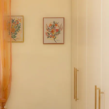 The Sunflower House Apartament *